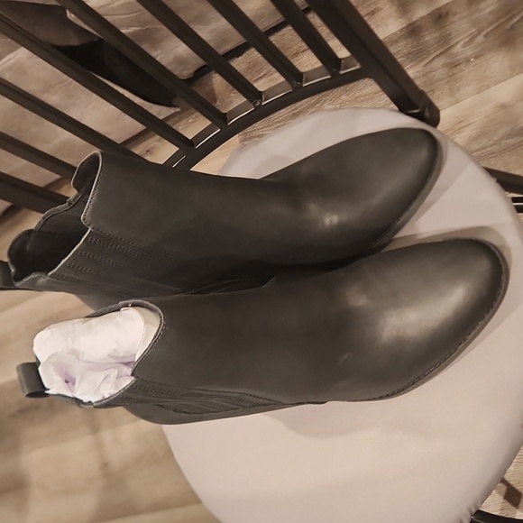 Toms Bootie Boots - Picture 1 of 5